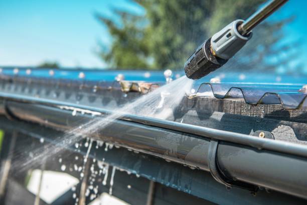 Best Pressure Washing Driveway  in Strathmore, CA
