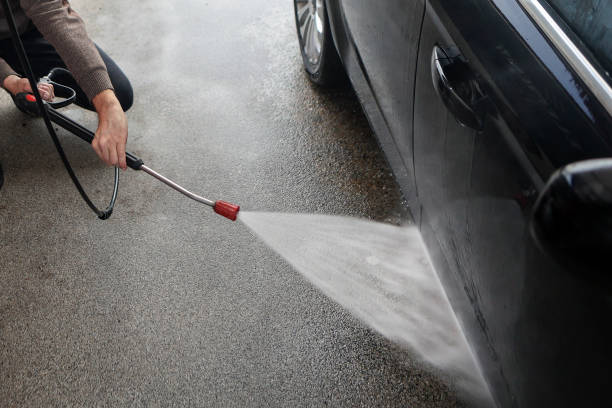 Best Deck Pressure Washing  in Strathmore, CA