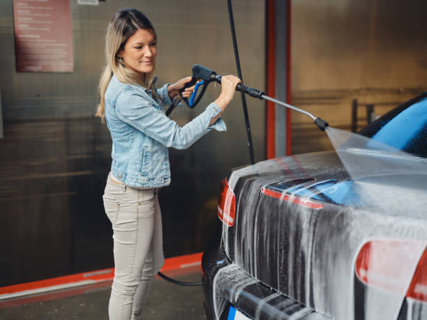 Best Commercial Building Pressure Washing  in Strathmore, CA